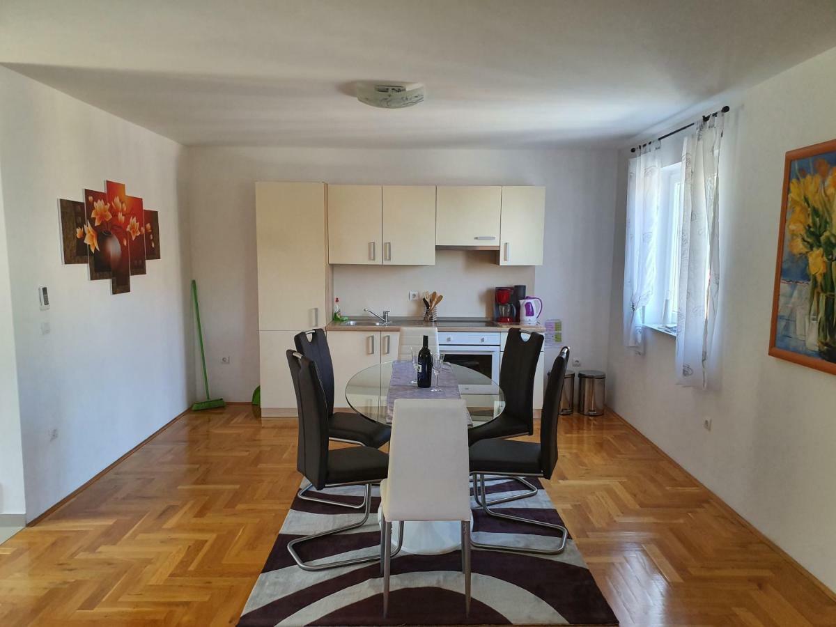 Appartamento Apartman Dubravka 1 Laurana Esterno foto